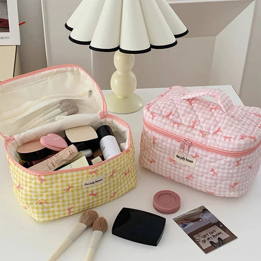 Sac à cosmétiques matelassé 3 types pour femmes, organisateur de voyage de grande capacité, sac de toilette à motif de nœud papillon mignon, sac de rangement de maquillage à fermeture éclair